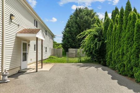 132 Maple Avenue, Middletown, Rhode Island 02842