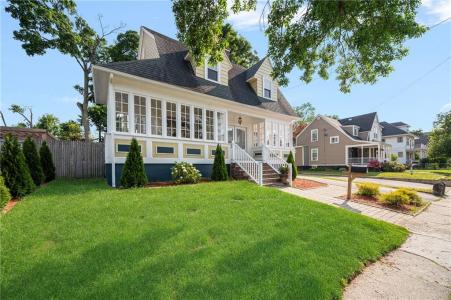 88 Wentworth Avenue, Cranston, RI 02905, USA