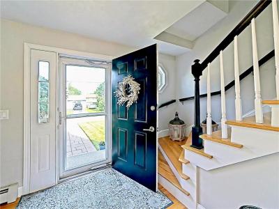 15 Lilac Circle, Cranston, Rhode Island 02920