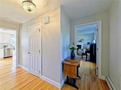 15 Lilac Circle, Cranston, RI 02920, USA