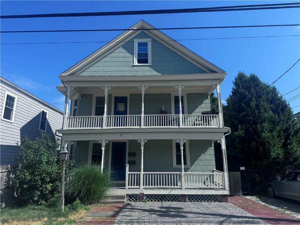 53 Maple Avenue 1, Barrington, Rhode Island 02806