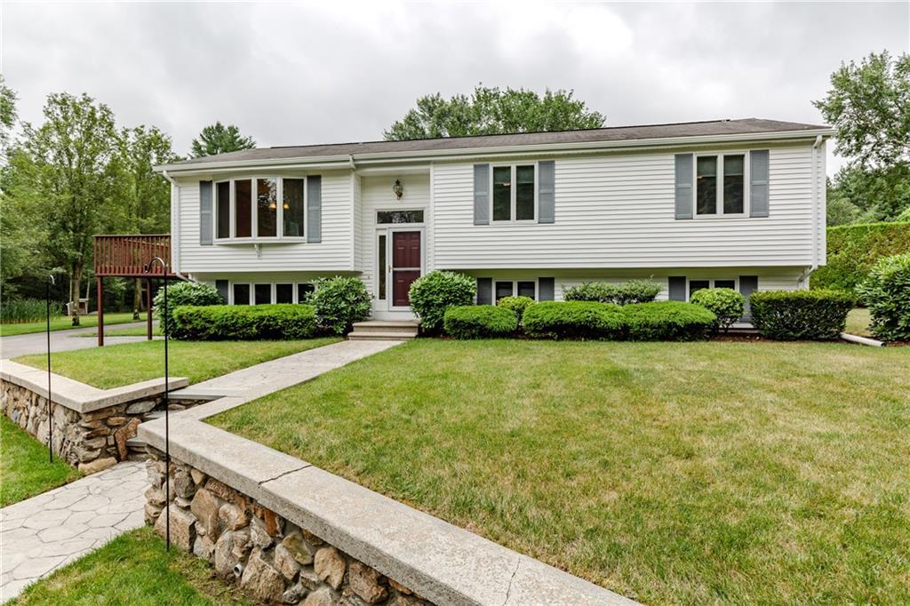 422 Buxton Street, North Smithfield, Rhode Island 02896