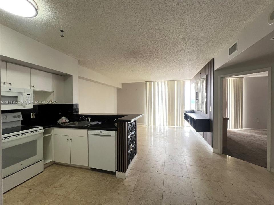 5085 NW 7th St 1507, Miami, Floride 33126, États-Unis