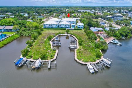 4662 SE Manatee Way, Stuart, Florida 34997