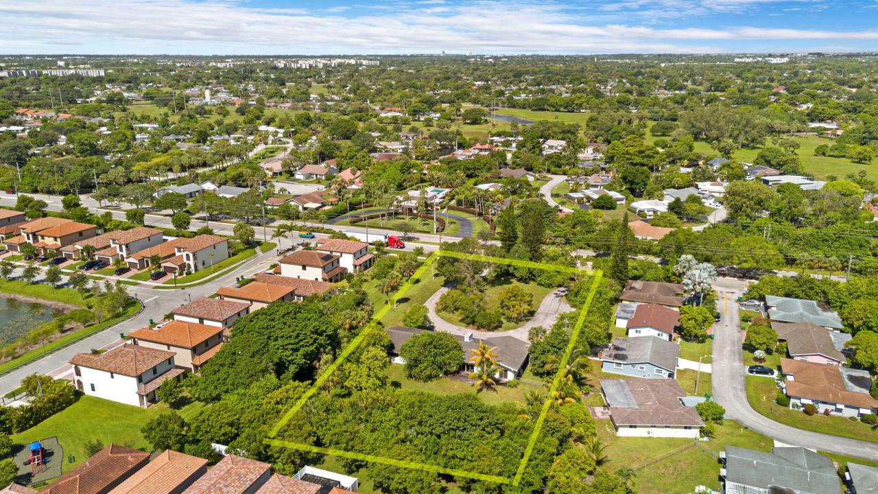 5250 Rock Island Road, Tamarac, Floryda 33319, USA