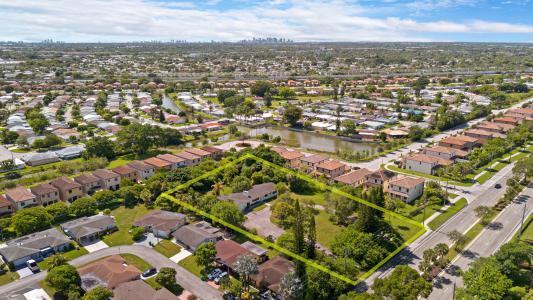 5250 Rock Island Road, Tamarac, Florida 33319, Stati Uniti