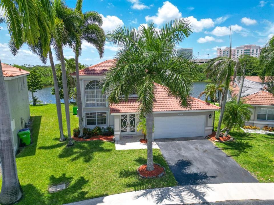 1403 NW 129th Way, Sunrise, Florida 33323