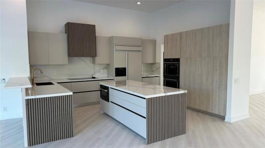 2550 Jardin Ter, Jardin, Weston, フロリダ 33327, アメリカ合衆国