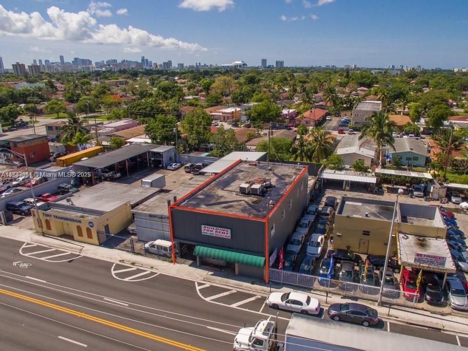 2360 NW 36th St, Miami, 佛羅里達州 33142, 美國