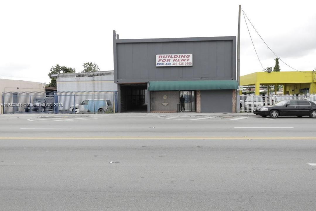 2360 NW 36th St, Miami, 佛羅里達州 33142, 美國