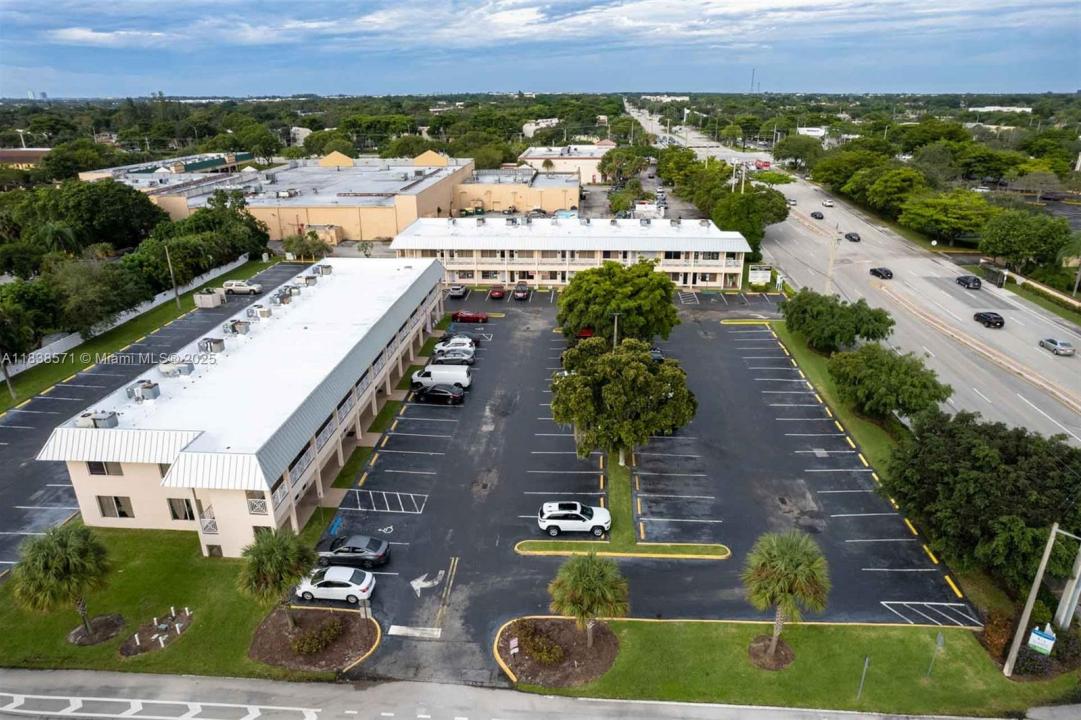7310 W Mcnab Rd 212, Tamarac, Florida 33321