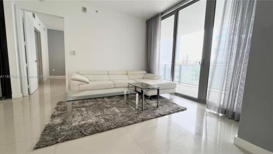 488 NE 18th St 405, Miami, Florida 33132, USA