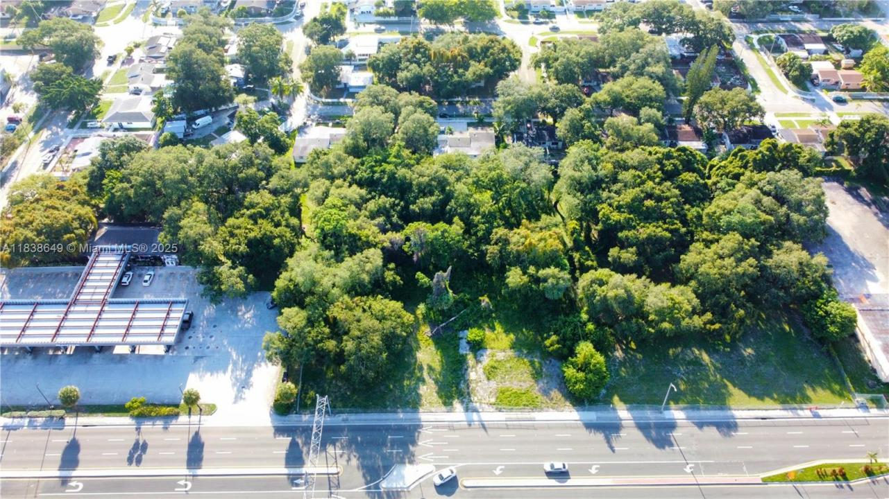 16901 27th Avenue, Miami Gardens, Floryda 33056, USA