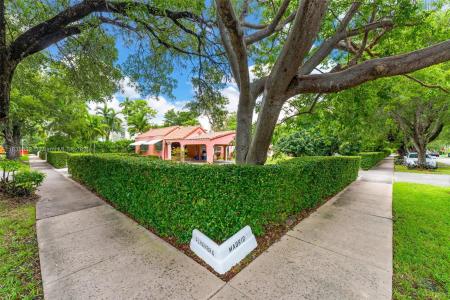 1305 Alhambra Cir, Coral Gables, Florida 33134, USA