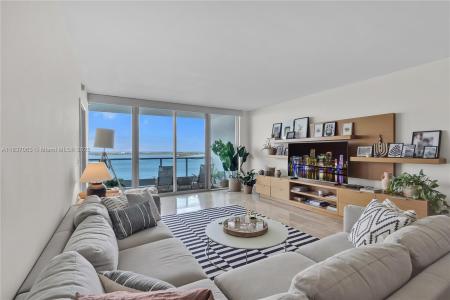 1331 Brickell Bay Dr 2007, Miami, Florida 33131, USA
