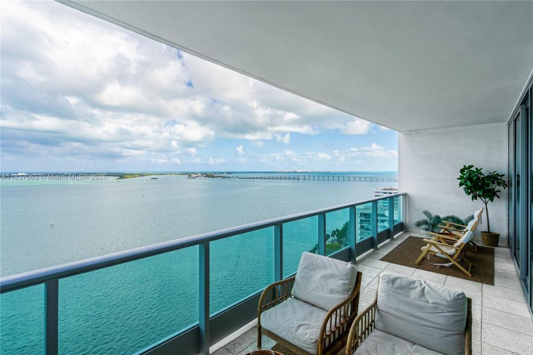 1331 Brickell Bay Dr 2007, Miami, פלורידה 33131, ארצות הברית של אמריקה