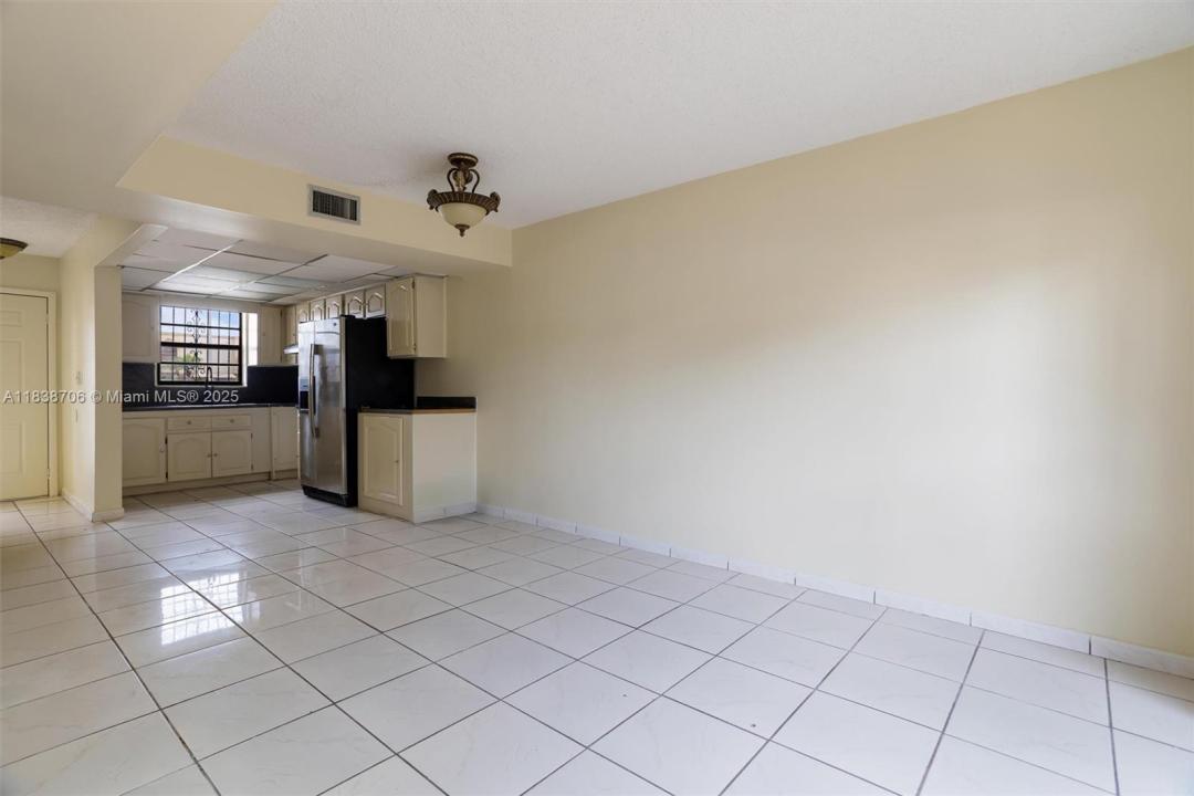 5808 W 26th Ave 211, Hialeah, 플로리다 33016, 미국