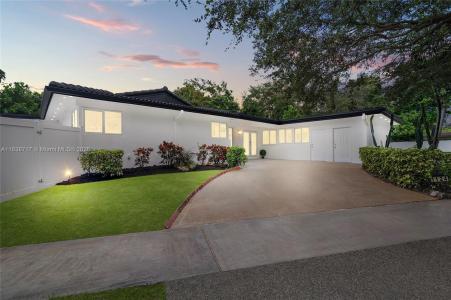 1124 Yale Dr, Hollywood, Florida 33021, USA