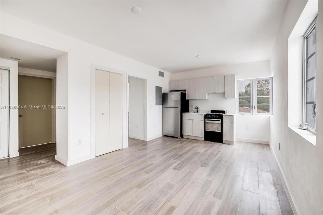 572 NE 67th St 1, Miami, Flórida 33138, Estados Unidos