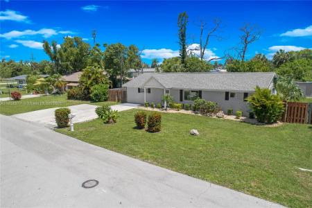11450 Heidi Lee Lane, Fort Myers, Florida 33098, USA
