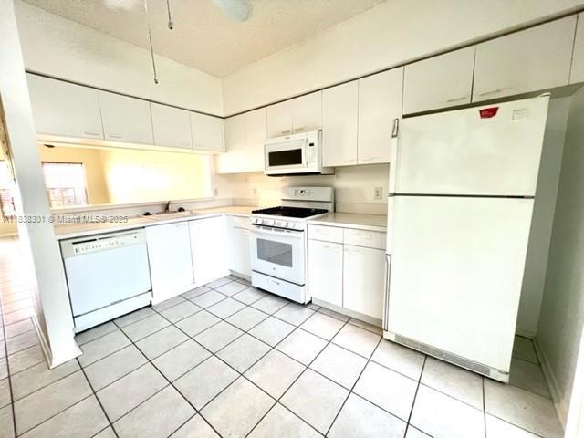 7886 Dixie Beach Cir 7886, Tamarac, Florida 33321