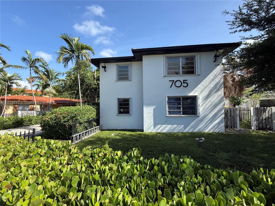 705 NE 92nd St 4, Miami Shores, フロリダ 33138, アメリカ合衆国