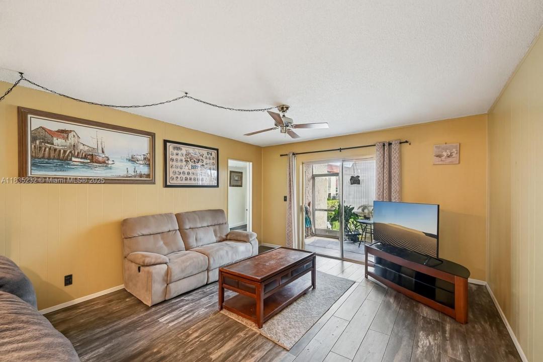 8103 NW 27th St 1, Coral Springs, פלורידה 33065, ארצות הברית של אמריקה
