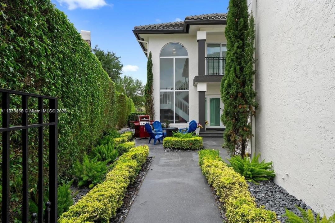 22818 El Dorado Dr, Boca Raton, Florida 33433, USA