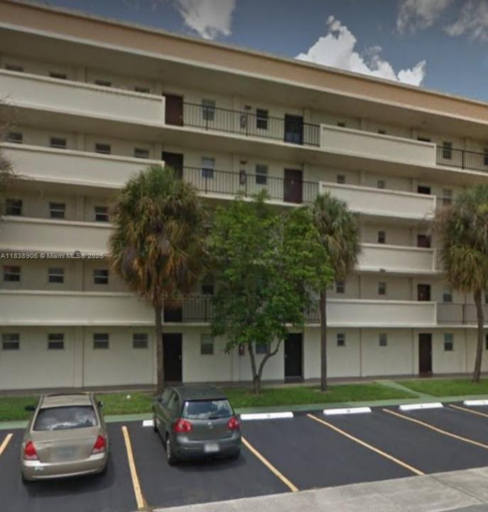 220 SW 9th Ave 103, Hallandale Beach, Floride 33009, États-Unis