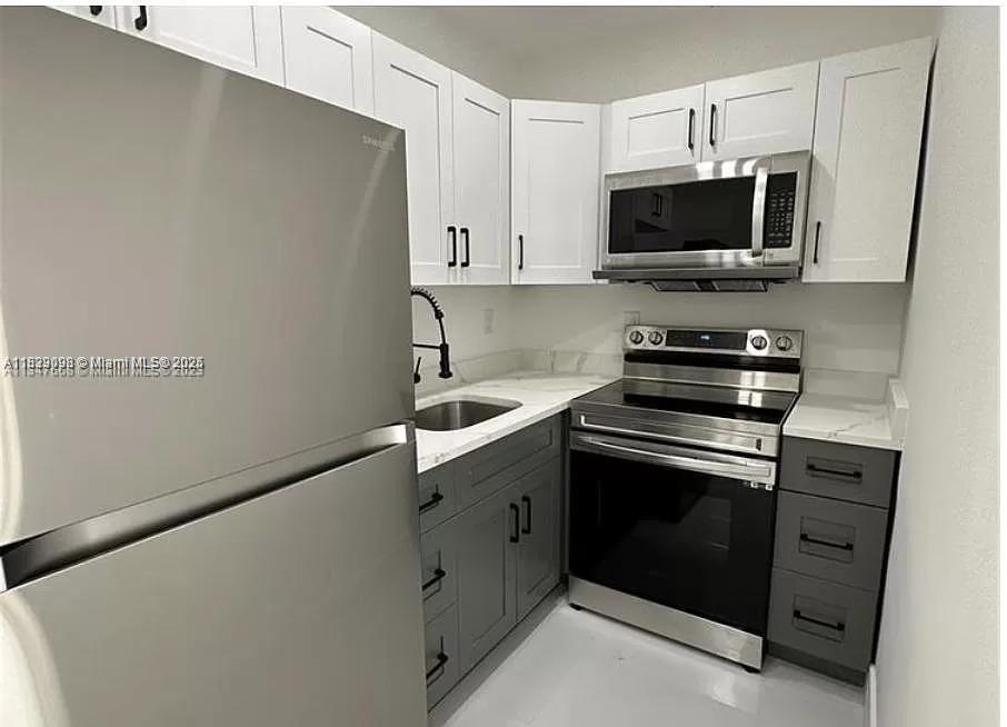 103 NW 68th Ter 103, Miami, フロリダ 33150, アメリカ合衆国
