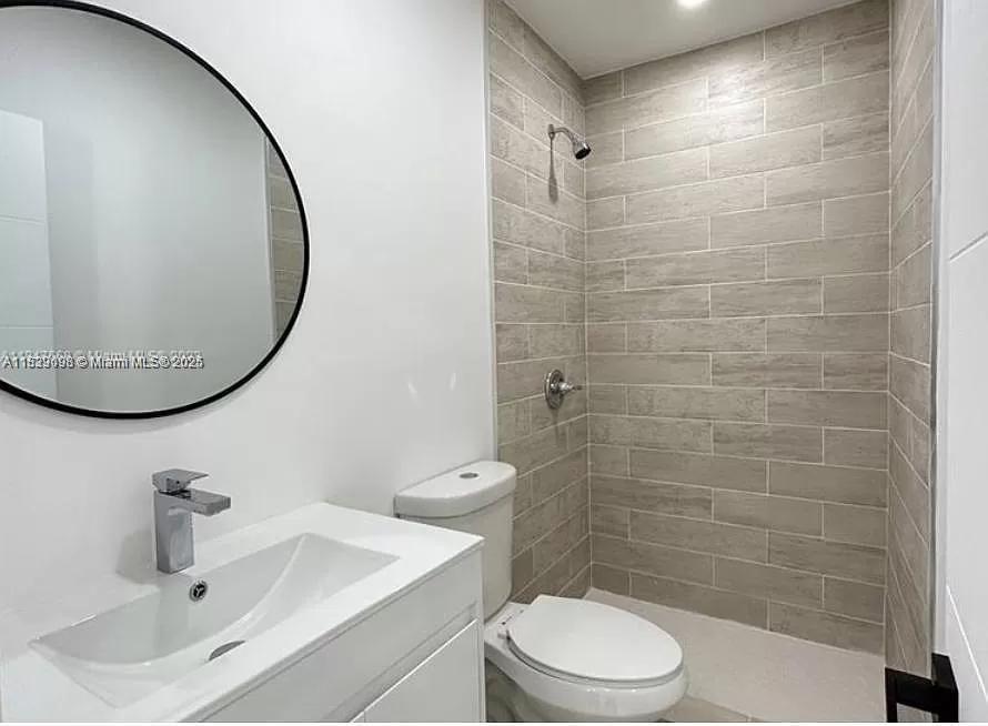 103 NW 68th Ter 103, Miami, フロリダ 33150, アメリカ合衆国