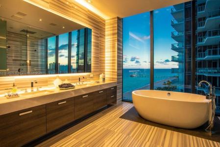17141 Collins Ave 1001, Sunny Isles Beach, Florida 33160, USA