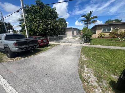 1190 NW 135th St, North Miami, Florida 33168, USA