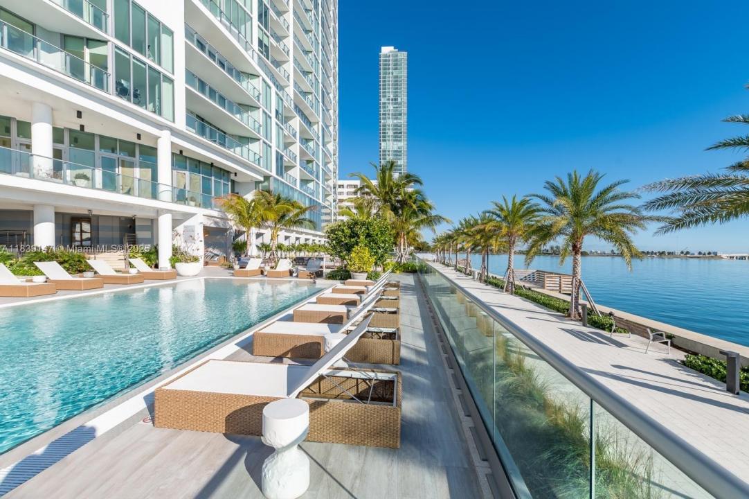 2900 NE 7th Ave 404, Miami, Flórida 33137, Estados Unidos