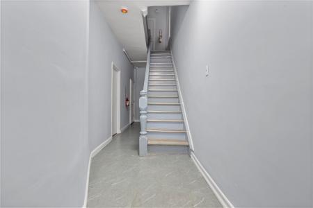 123 Elm Street, Yonkers, Nova Iorque 10701, Estados Unidos