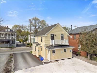74 Maple Avenue 1, Barrington, Rhode Island 02806