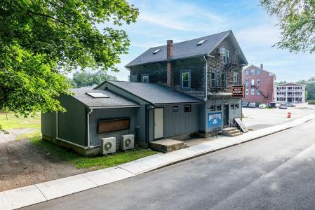104 Canal Street, Blackstone, Massachusetts 01504, États-Unis