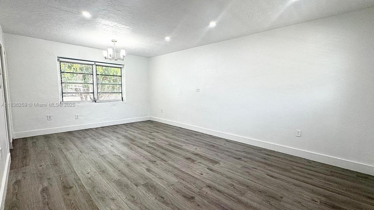 2165 Bay Dr 18, Miami Beach, 佛羅里達州 33141, 美國