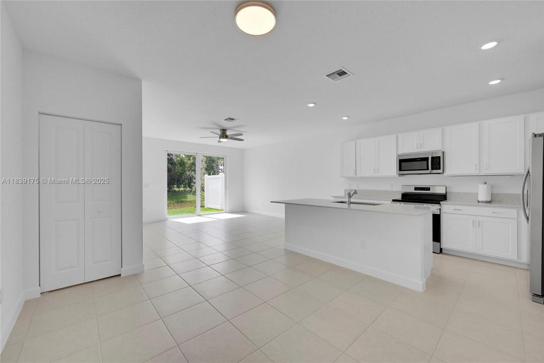 4548 Hollister Ave, Lake Worth, Florida 33463