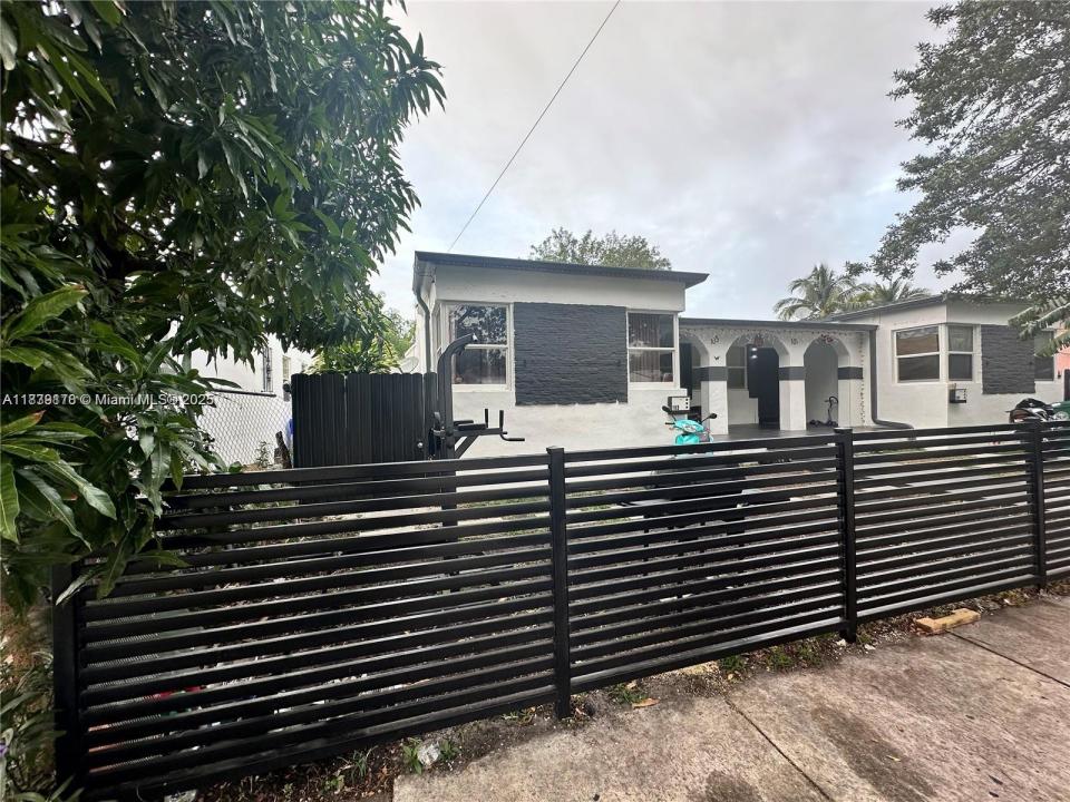 101 NW 68th Ter, Miami, Florida 33150, Estados Unidos