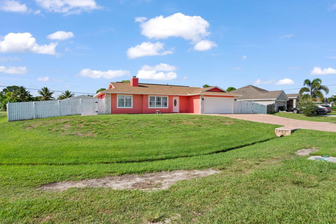 402 SW Seaflower Terrace, Port Saint Lucie, Florida 34984, Estados Unidos