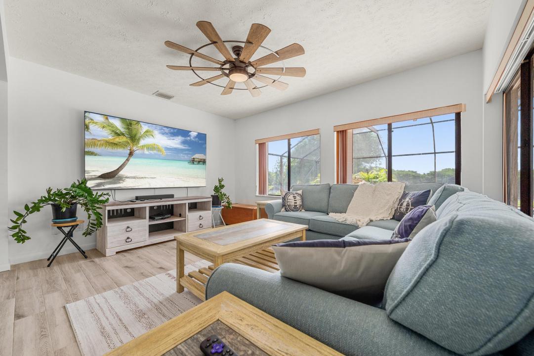 1075 SE Coral Reef Street, Port Saint Lucie, Florida 34983, Estados Unidos