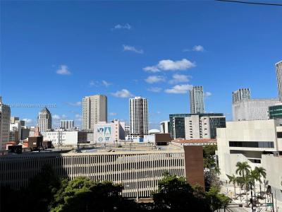 234 NE 3rd St 905, Miami, Florida 33132, USA
