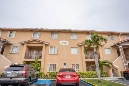 17425 NW 75th Pl 101, Hialeah, Florida 33015, USA