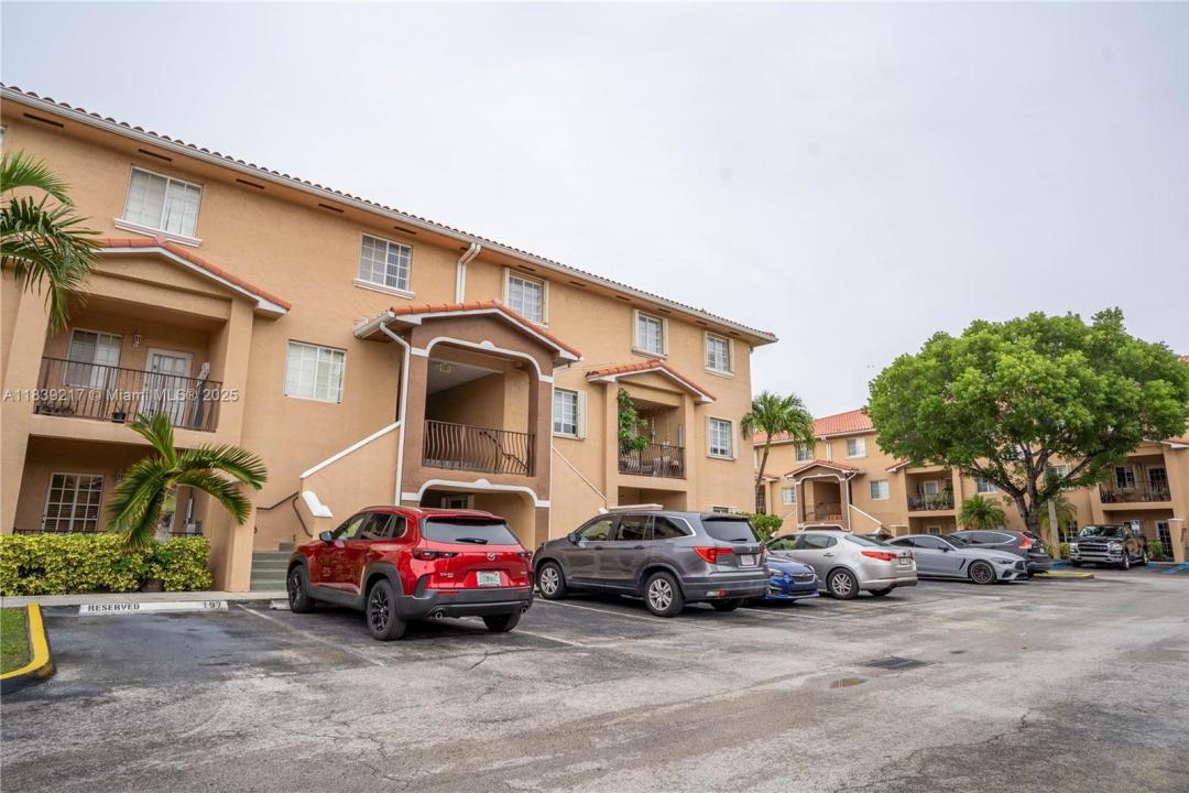 17425 NW 75th Pl 101, Hialeah, Floride 33015, États-Unis
