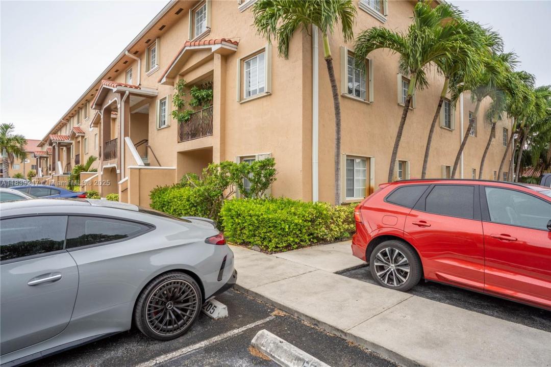 17425 NW 75th Pl 101, Hialeah, Floride 33015, États-Unis