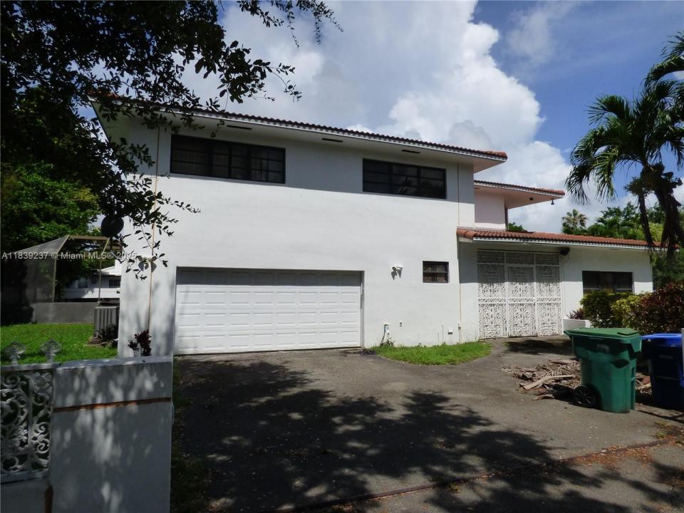 290 NE 108th St, Miami, Flórida 33161, Estados Unidos