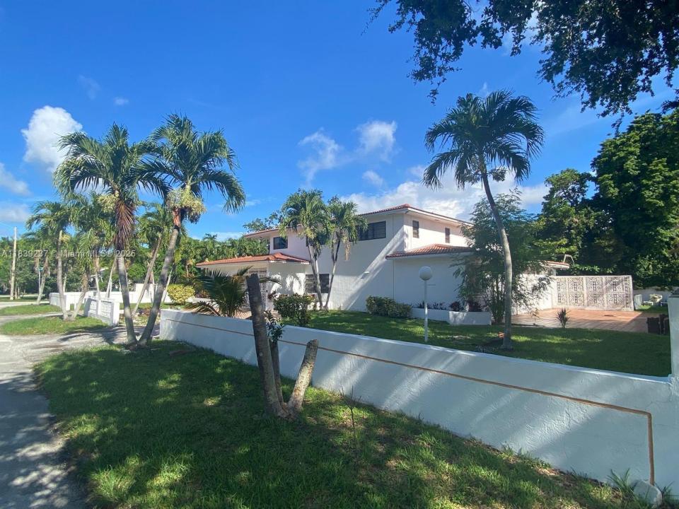 290 NE 108th St, Miami, Flórida 33161, Estados Unidos