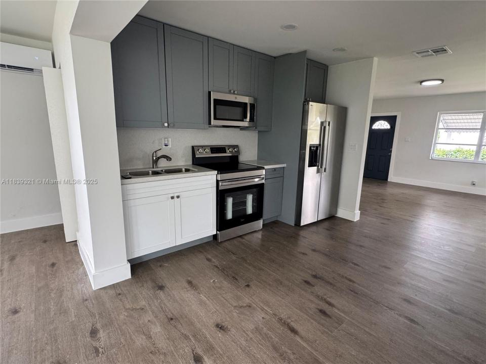 8521 NW 57th Ct, Tamarac, 佛羅里達州 33321, 美國