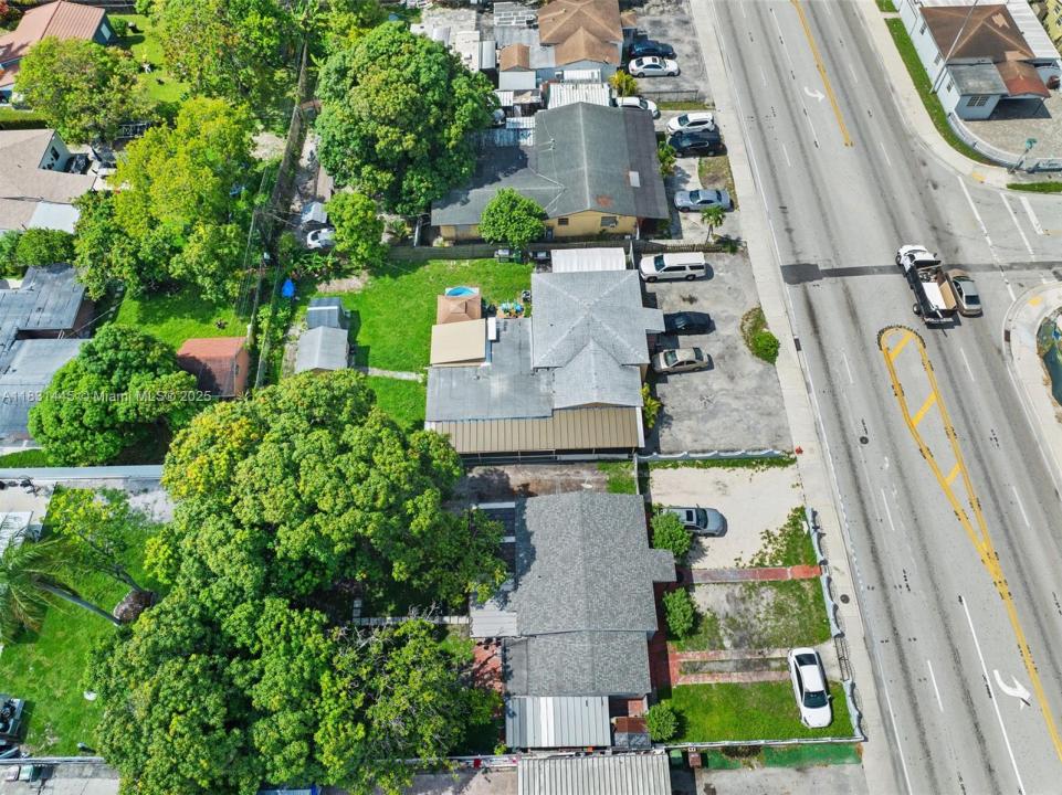 851 SE 8th Ave, Hialeah, Florida 33010, Estados Unidos